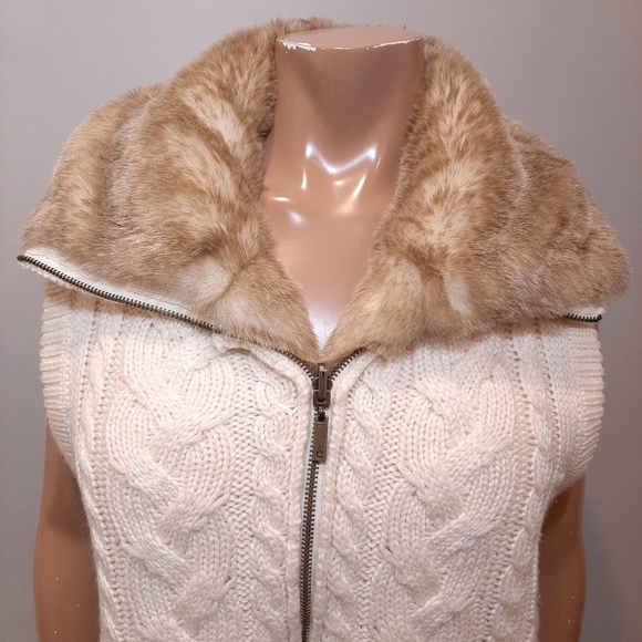 💠EIVISSA Reversible Faux Fur Vest Cable Ribbed Knit Zip Front Winter Sweater - Picture 3 of 15